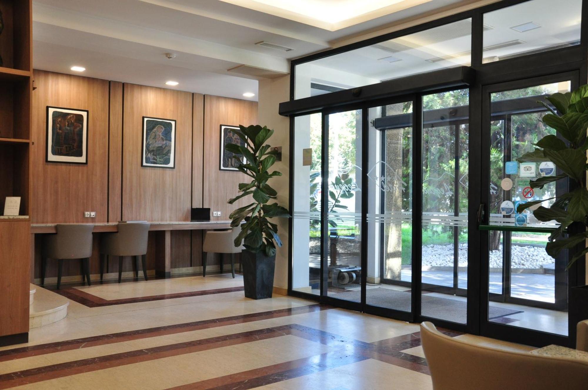 Legends Hotel Софія Екстер'єр фото