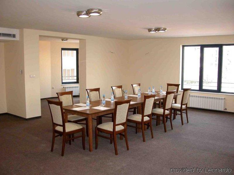 Legends Hotel Софія Зручності фото