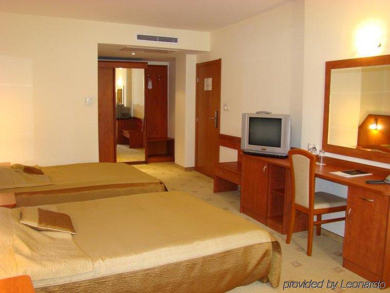 Legends Hotel Софія Номер фото